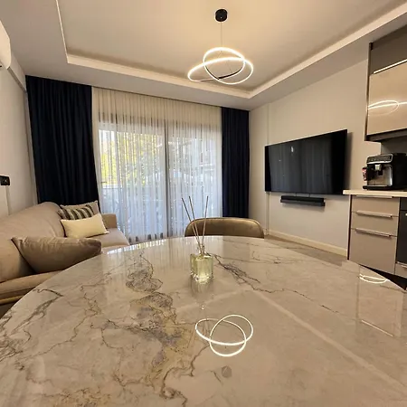 Appartement Stylish Lounge With Pool & Views Fethiye
