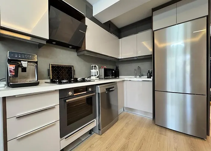 Apartamento Stylish Lounge With Pool & Views *