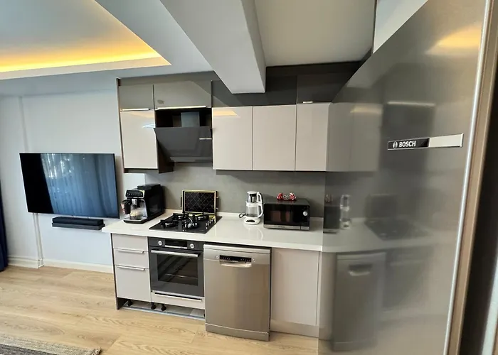 Stylish Lounge With Pool & Views Appartement Fethiye