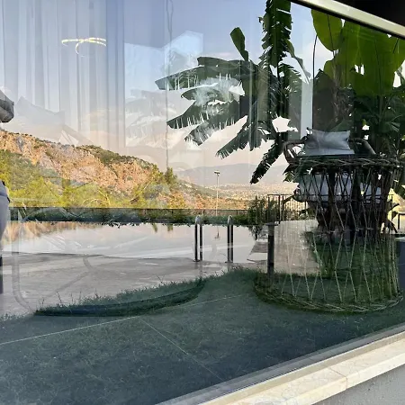 아파트 Stylish Lounge With Pool & Views