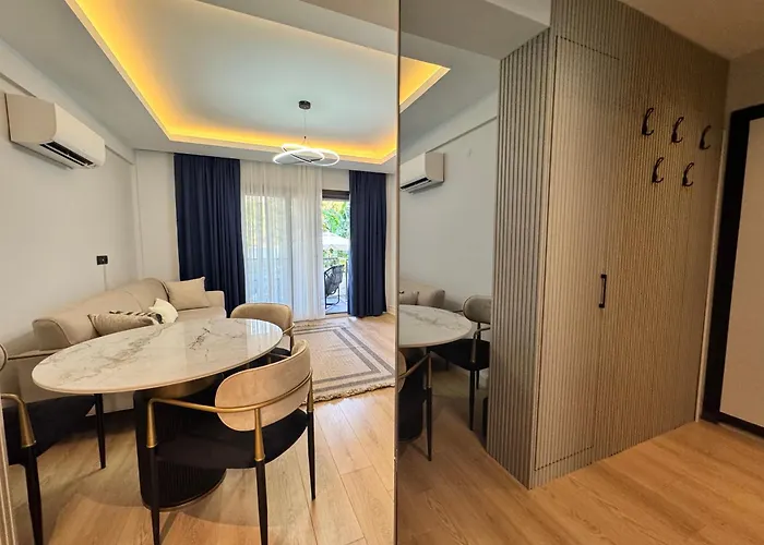 Stylish Lounge With Pool & Views Apartmán *