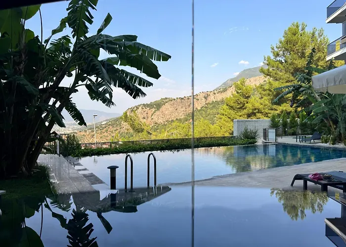 Stylish Lounge With Pool & Views Fethiye